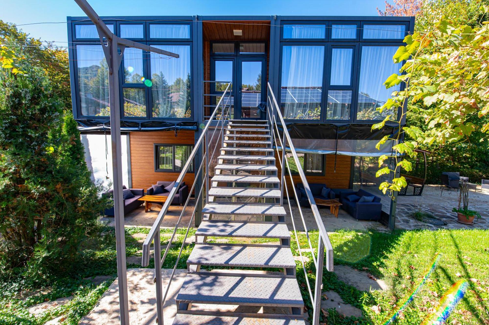 Хотелски Комплекс Саня Aprilzi Exterior foto